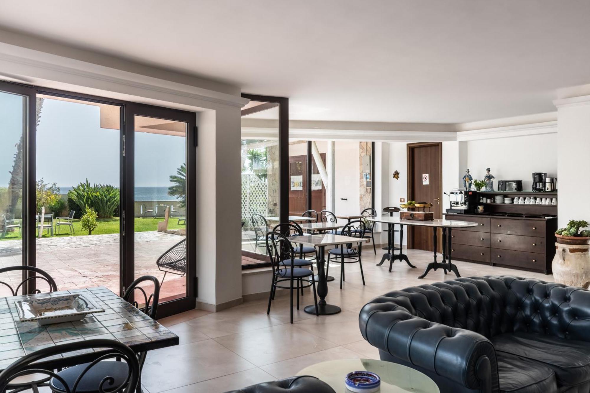 أفولا B&B La Terrazza Sul Mare المظهر الخارجي الصورة