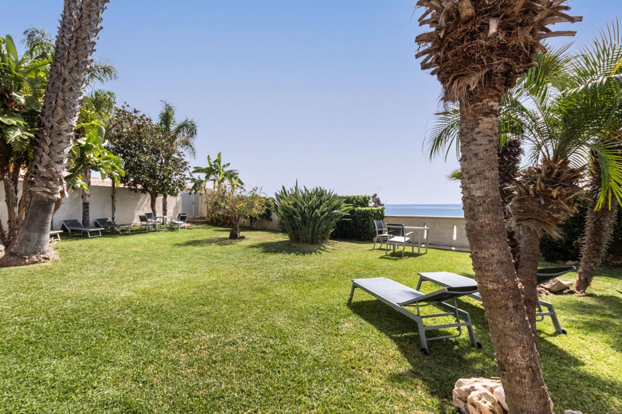 أفولا B&B La Terrazza Sul Mare المظهر الخارجي الصورة