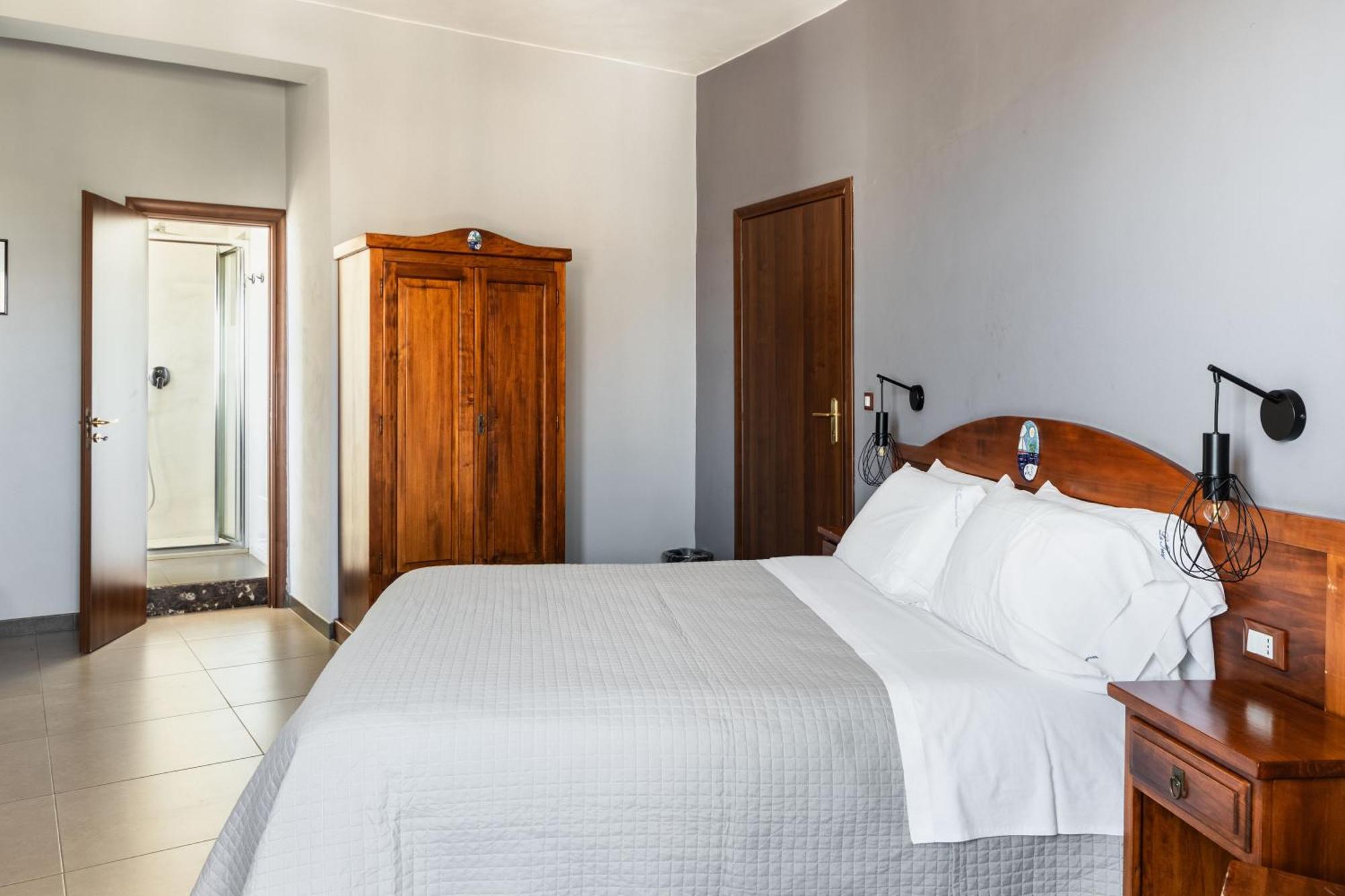 أفولا B&B La Terrazza Sul Mare المظهر الخارجي الصورة