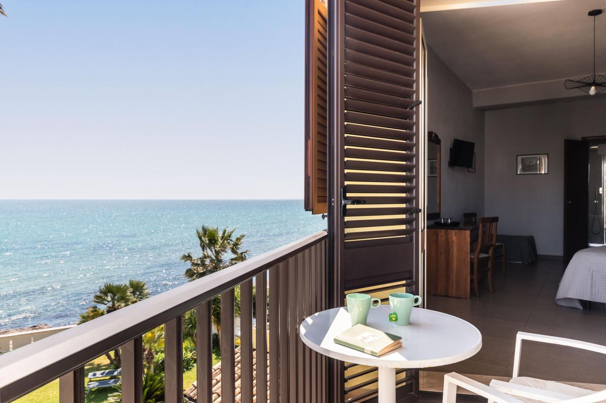 أفولا B&B La Terrazza Sul Mare المظهر الخارجي الصورة