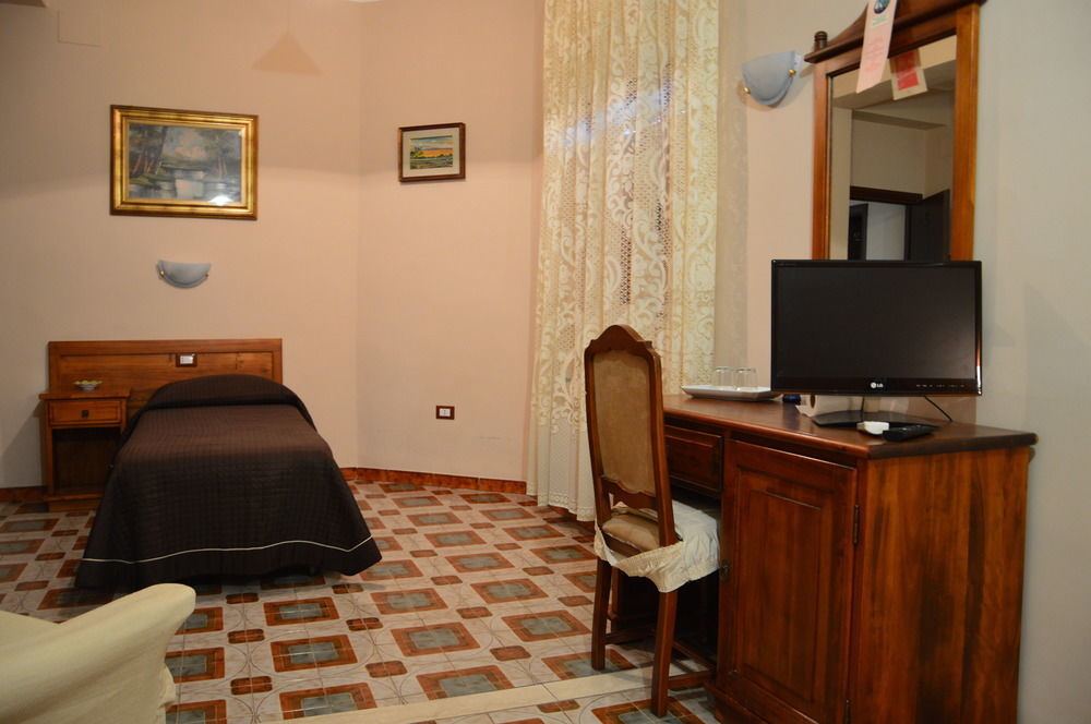 أفولا B&B La Terrazza Sul Mare المظهر الخارجي الصورة