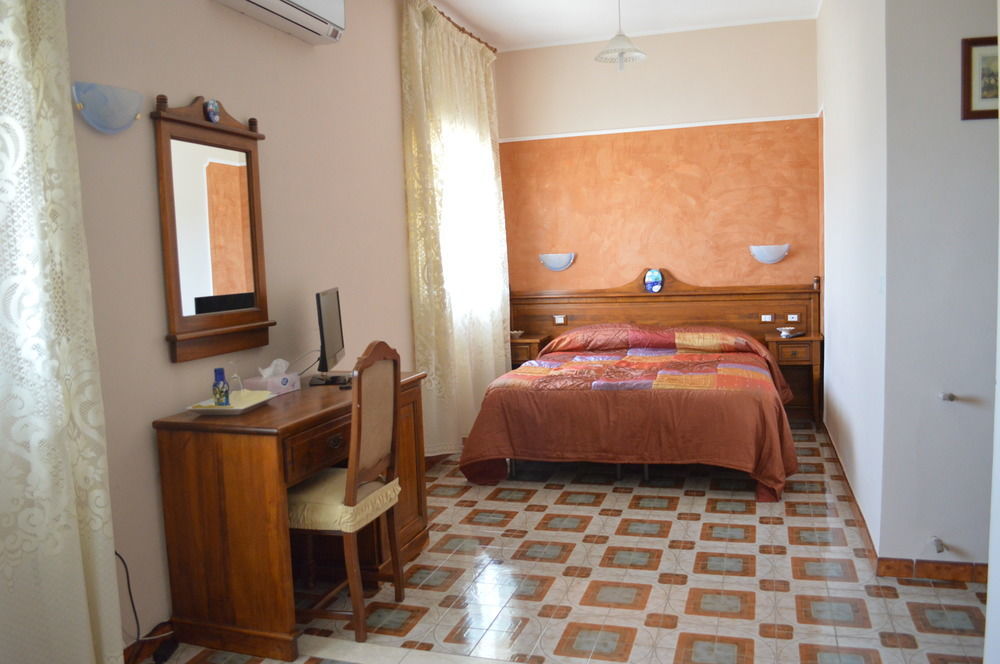 أفولا B&B La Terrazza Sul Mare المظهر الخارجي الصورة