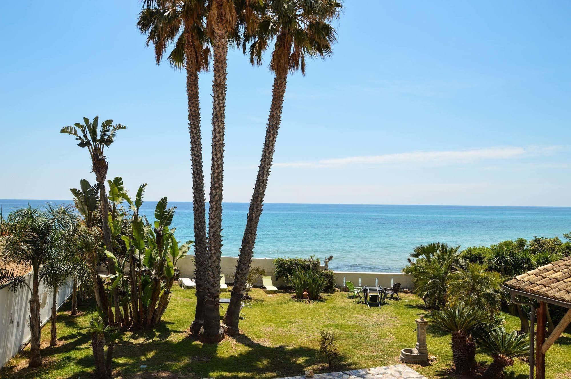 أفولا B&B La Terrazza Sul Mare المظهر الخارجي الصورة